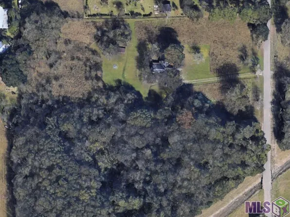 3 Aikens Rd #D, Prairieville, LA 70769