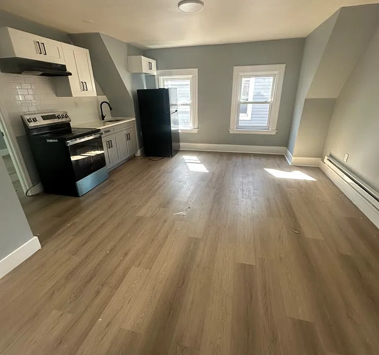 250 Amherst St #3