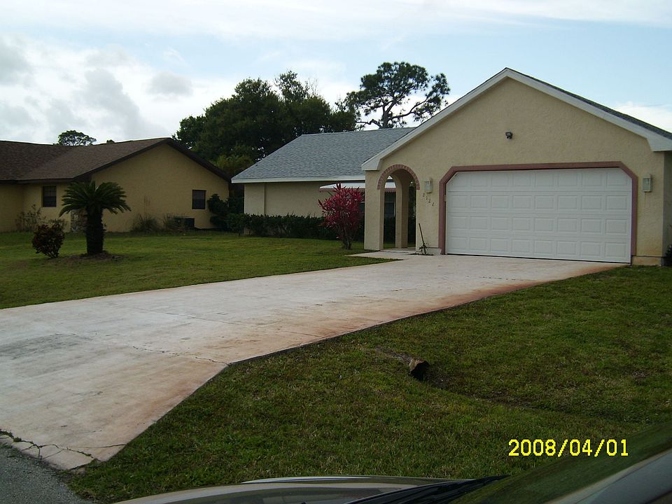 1st image of 2122 SE Stonecrop St