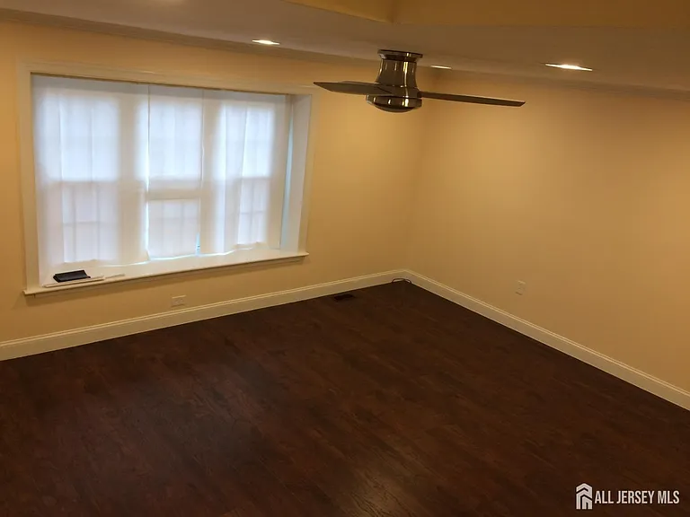 1 Mochen Ct — Photo 7