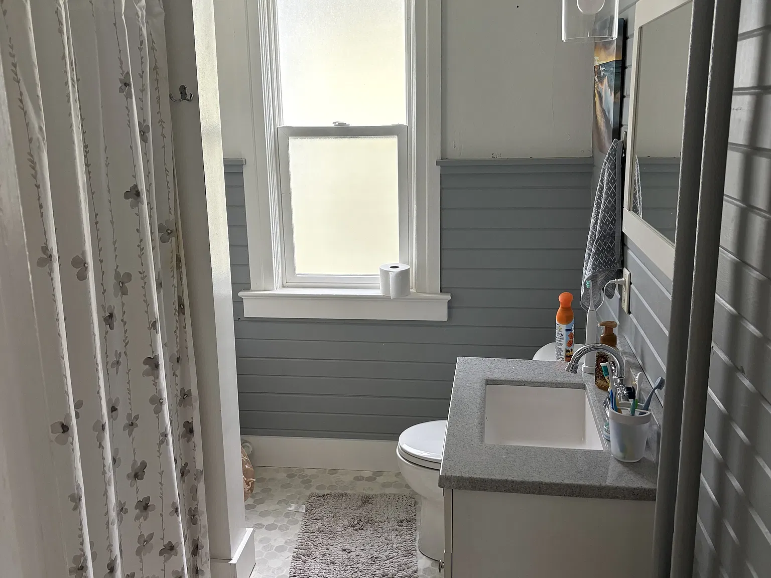 1715 E 5th Street - 1 — Photo 3