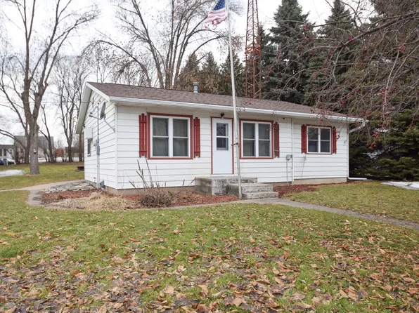 1409 Lakeland Dr NE, Willmar, MN 56201