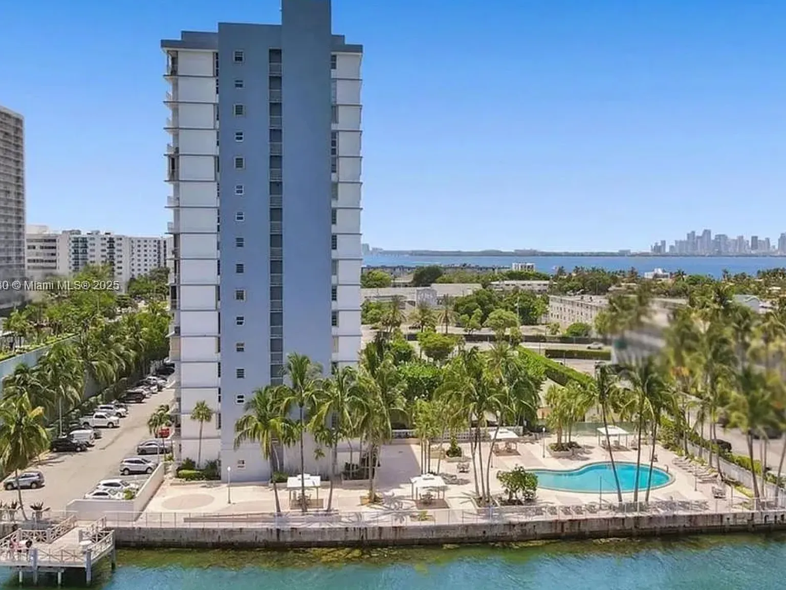 1 bed, 940 sqft, $2,350 — Photo 2