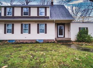 19601 Seminole Rd, Euclid, OH 44117