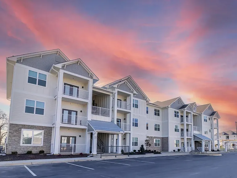 The Reserve at Cool Springs | Elizabethtown, KY |Building
