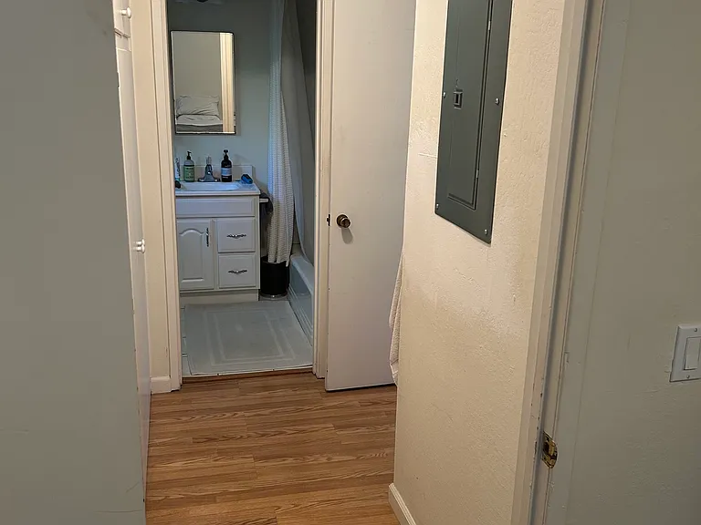 160 Towne Ter #2 — Photo 2