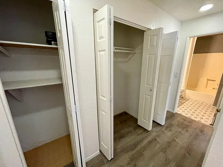 1800 Clubhouse Dr #157 — Photo 13