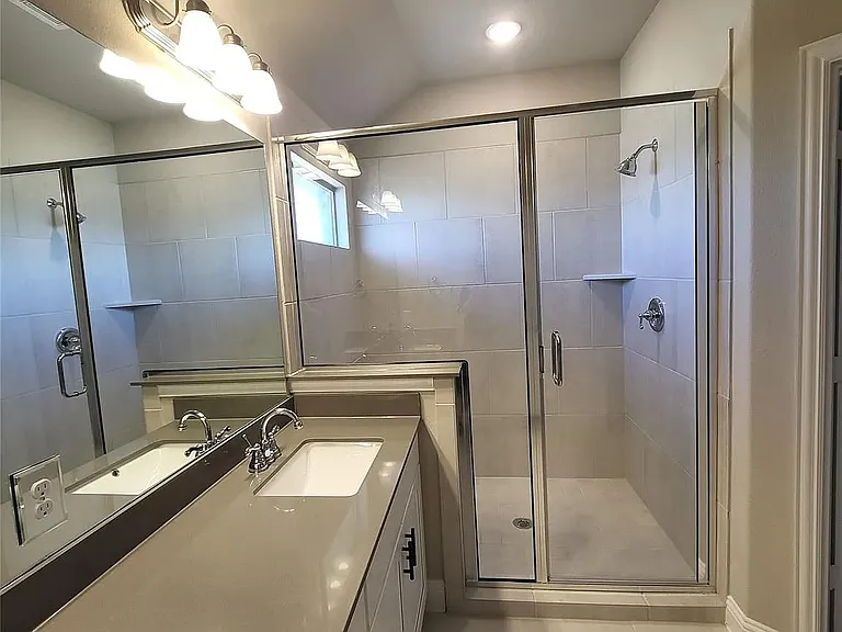 532 Hutchinson Ln — Photo 11