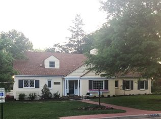 1551 SW Westover Rd, Topeka, KS 66604