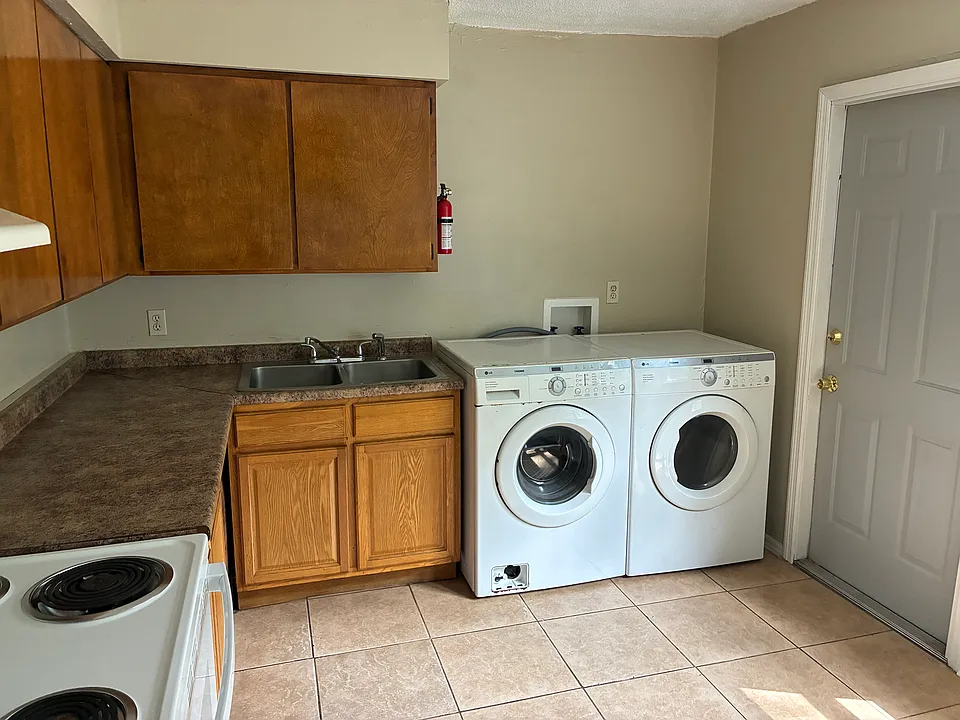 7 Oak Forest Ln