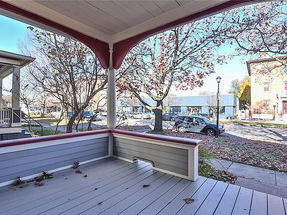 2nd image of 739 University Ave