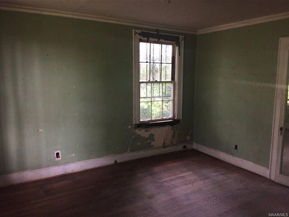 5th image of 1129 S McDonough St