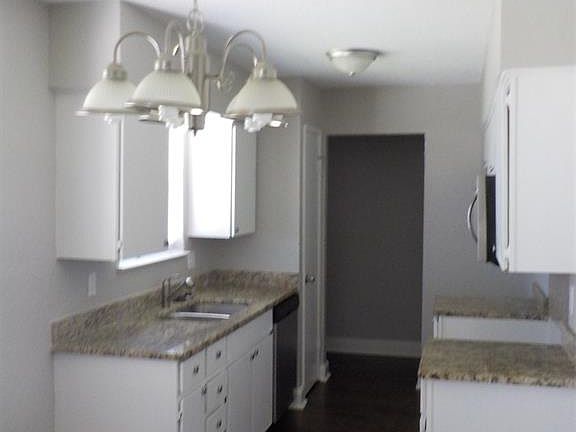 4th image of 1337 E Side Dr