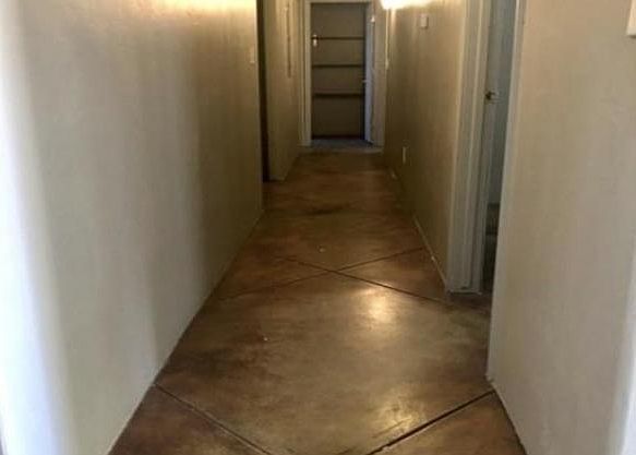 2nd image of 326 E Delano St