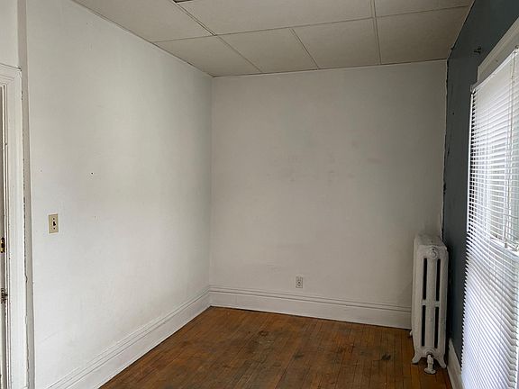 4th image of 403 W Wabasha St #3