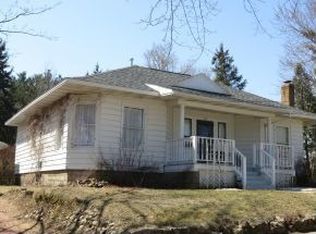 333 W Union St, Waupaca, WI 54981