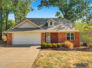 21 Greenridge Ln, Bentonville, AR 72712
