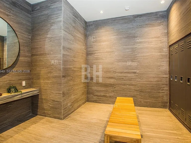 45 SW 9th St #1603 — Photo 26