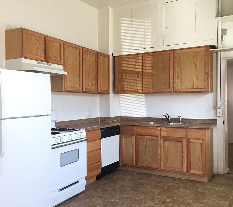 1st image of 435 E 200 S APT 1