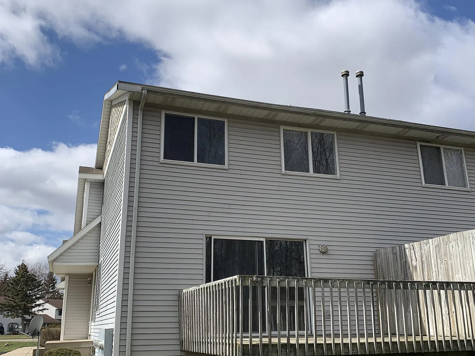 7992 Green Meadow Ct — Photo 2