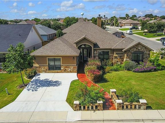 2nd image of 2210 Garden Gate Cir