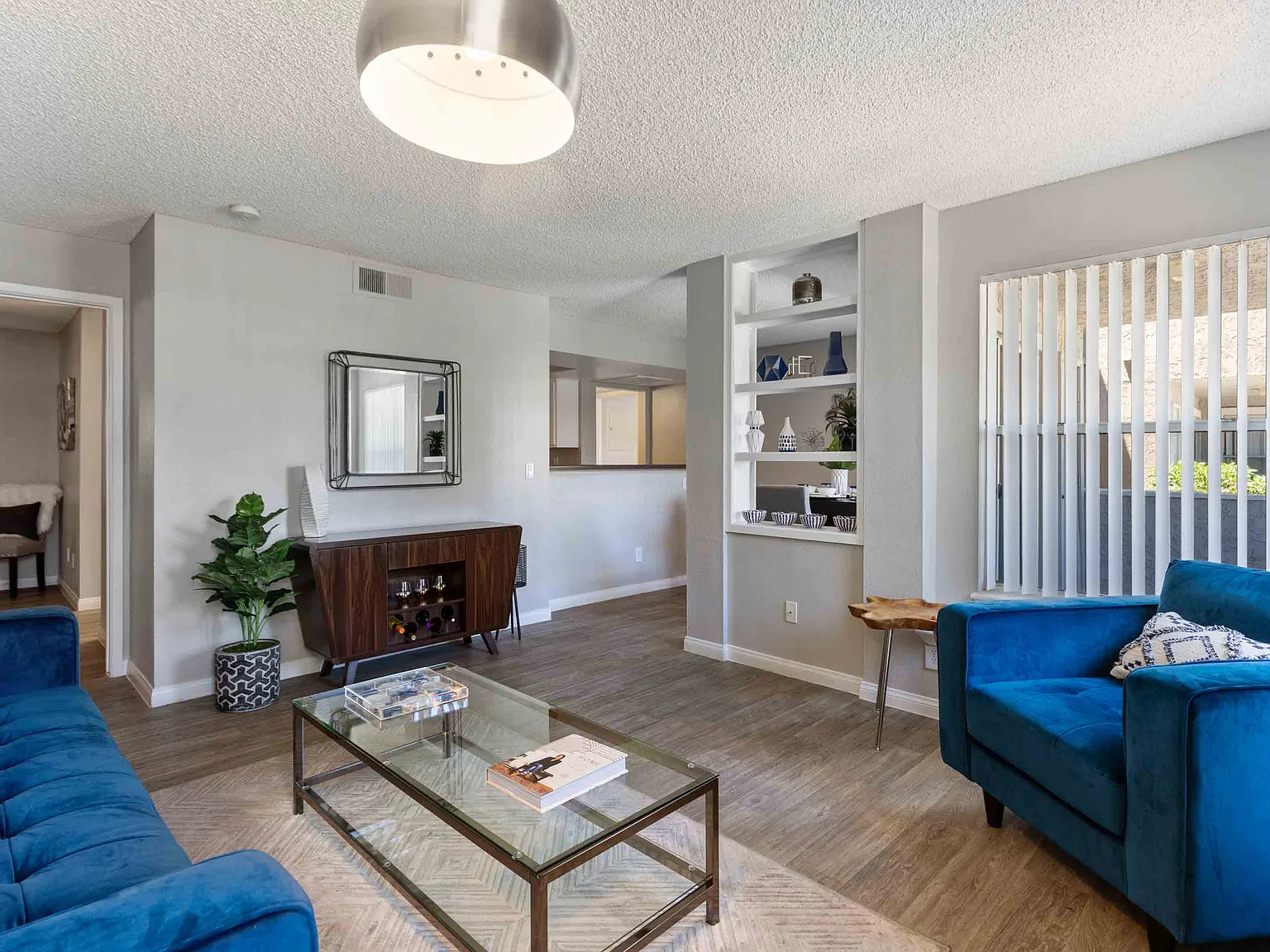 Renaissance Villas Apartment Homes — Photo 3