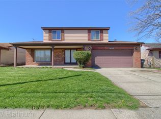 25168 Goddard Rd, Taylor, MI 48180