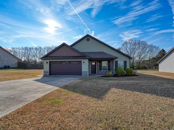 224 Sweetgrass Dr, Chesnee, SC 29323