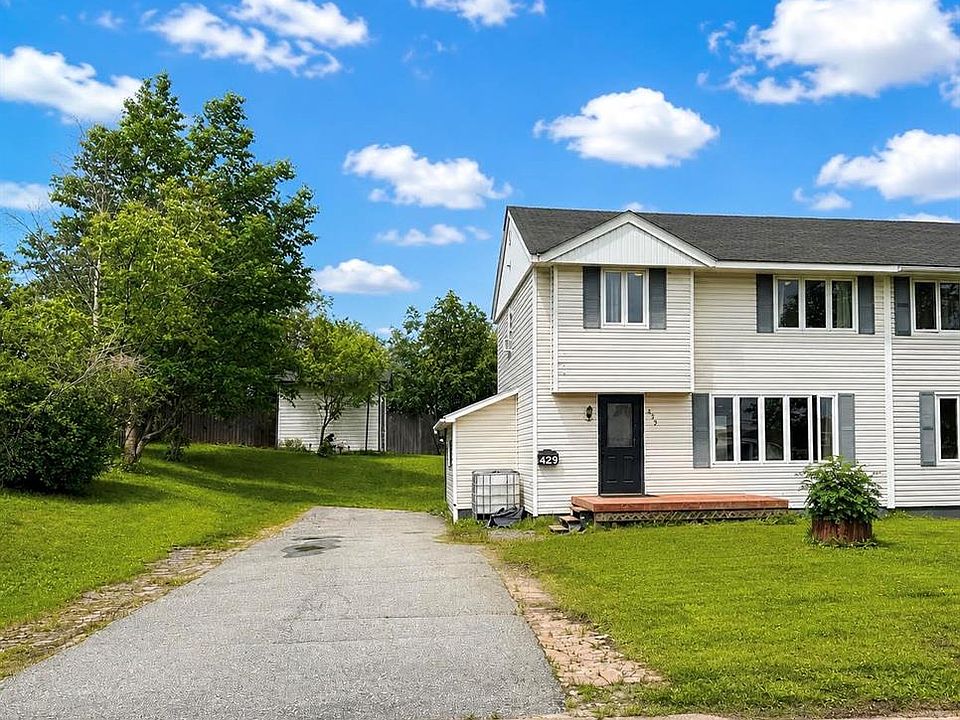 1st image of 429 Grenfell Crescent
