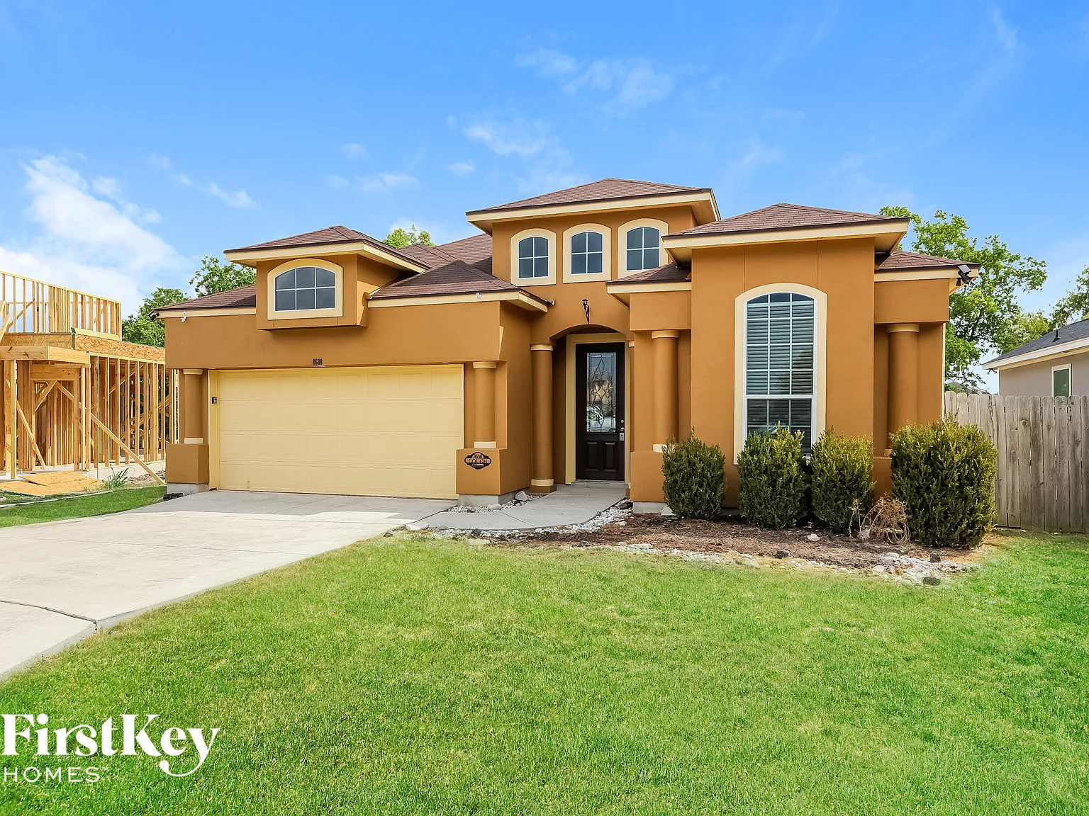 3 bed, 2.0 bath, 2069 sqft, $1,945 — Photo 2