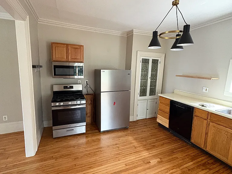 20 Elm St #A — Photo 8
