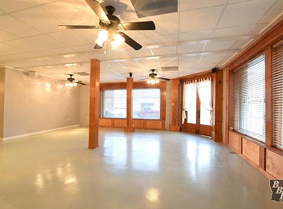 3rd image of 102 Stlouis St