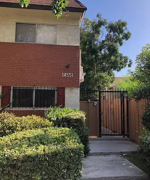 14551 Vose St #C — Photo 11