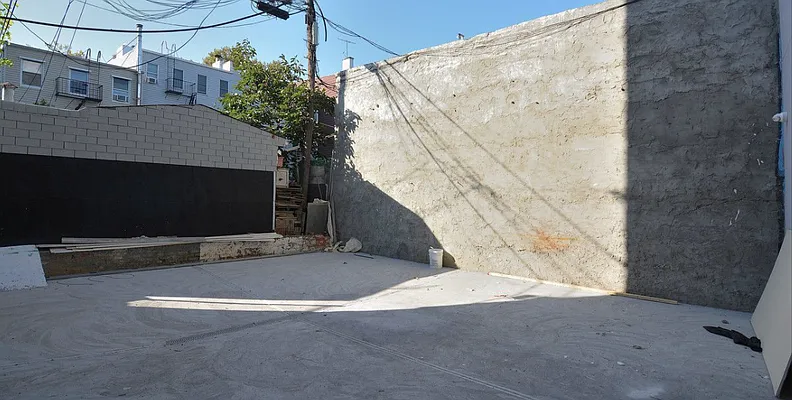 Rented by Hagstrom Management Inc | media 6