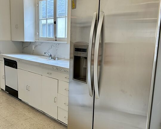 3rd image of 344 S Spalding Dr APT 4