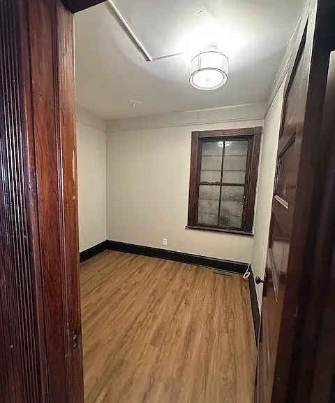 945 Broadway — Photo 3