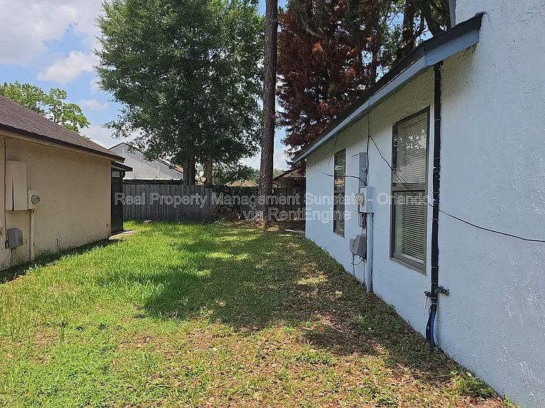 10025 Creekwater Blvd — Photo 24