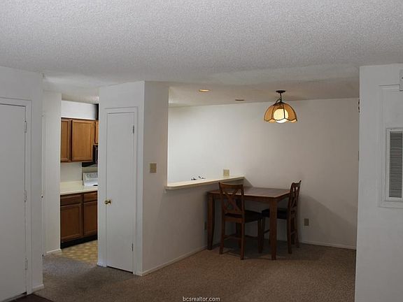 5th image of 1901 Holleman Dr #307