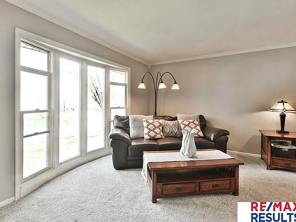 4th image of 617 N 152nd Avenue Cir