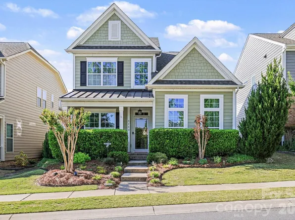 5153 Waterloo Dr, Tega Cay, SC 29708