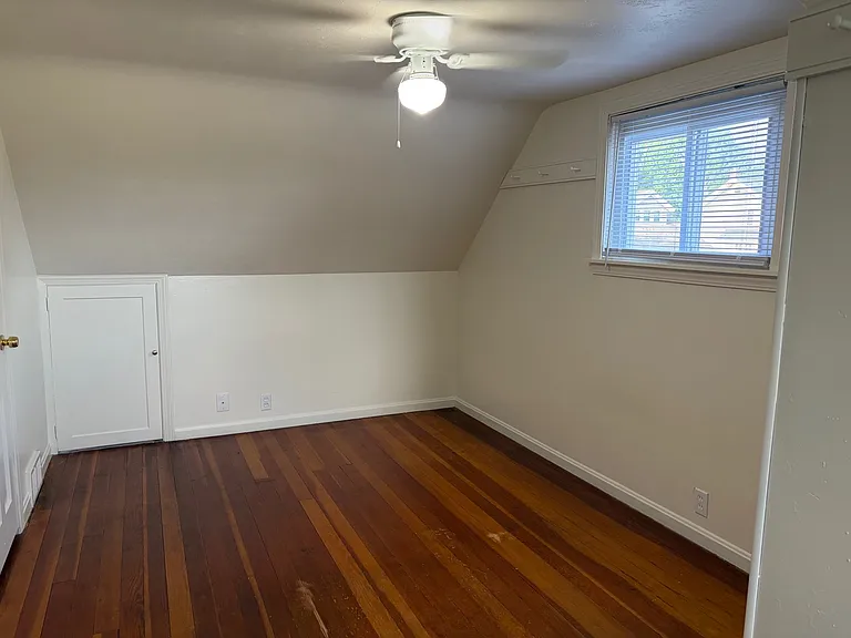 Upstairs bedroom 1