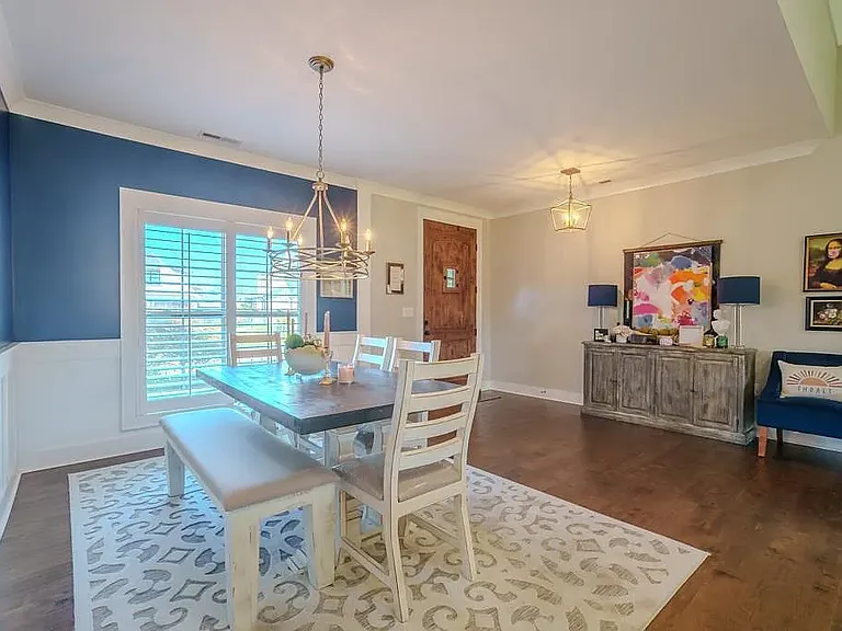 127 Ashbey Cir — Photo 10