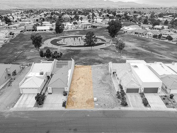 2nd image of 1593 Country Club Way