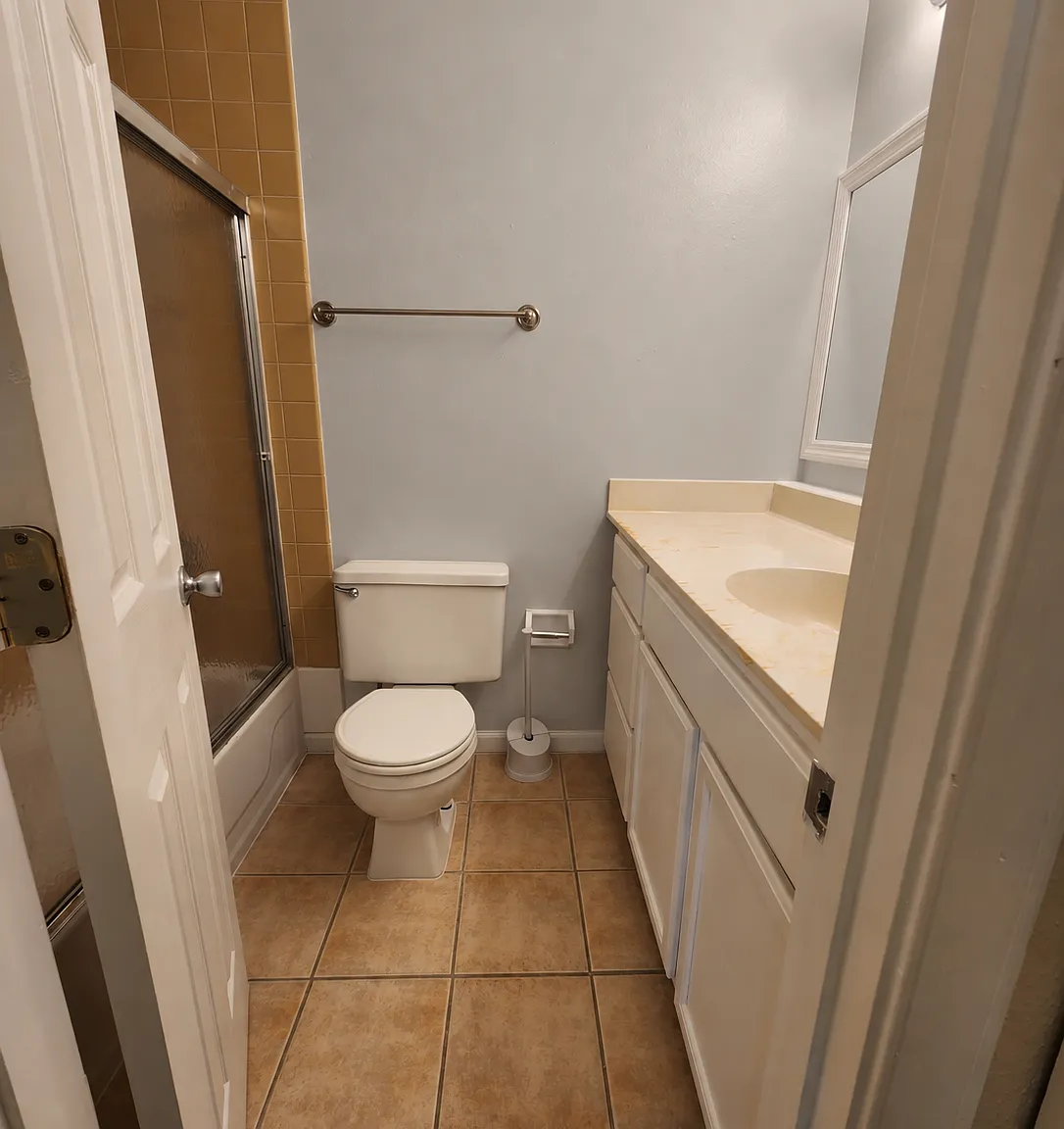 2 bed, 900 sqft, $1,200 — Photo 4