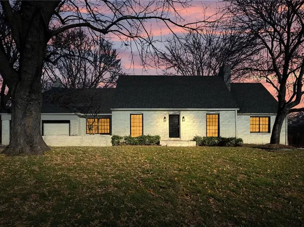 12108 Markham Rd, Independence, MO 64052