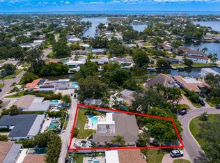 843 37th Ave NE, Saint Petersburg, FL 33704