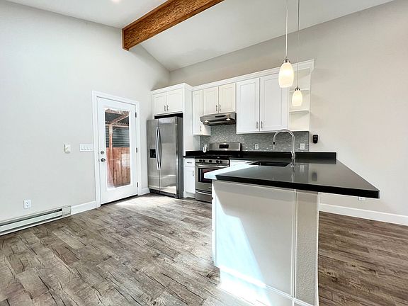 4th image of 896 Reina Del Mar Ave