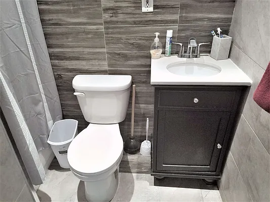 Rented by The Hamilton Group | media 16