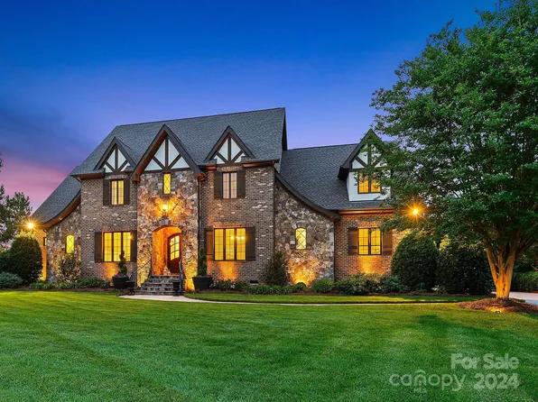 2007 Princessa Dr, Matthews, NC 28104