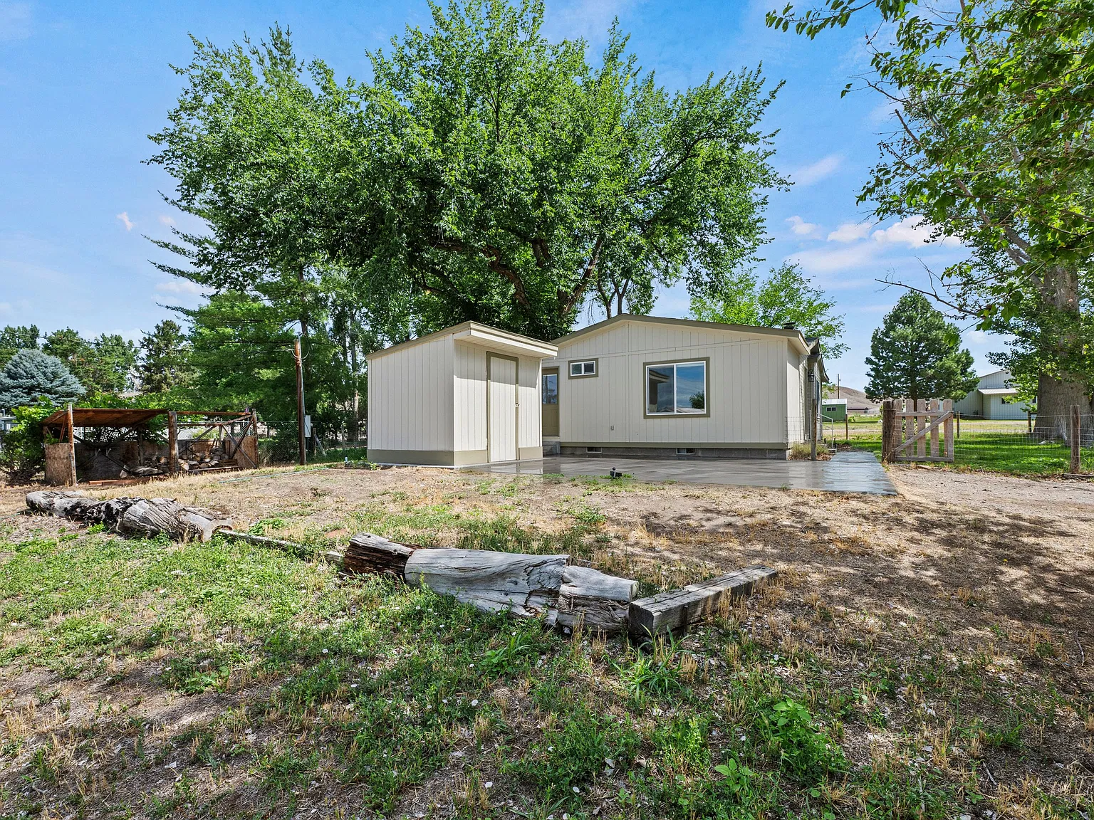 3 bed, 1188 sqft, $1,800 — Photo 2